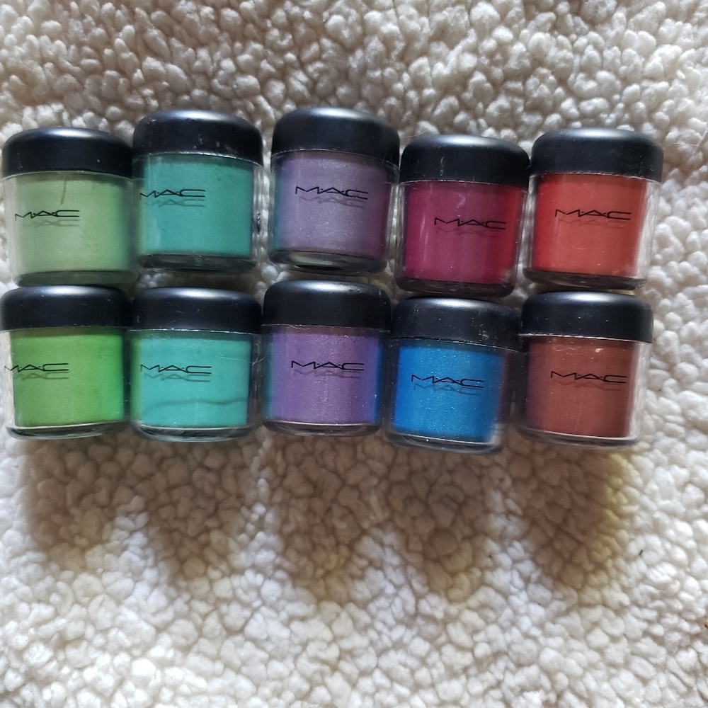 MAC REPLICA PIGMENTS NEW
